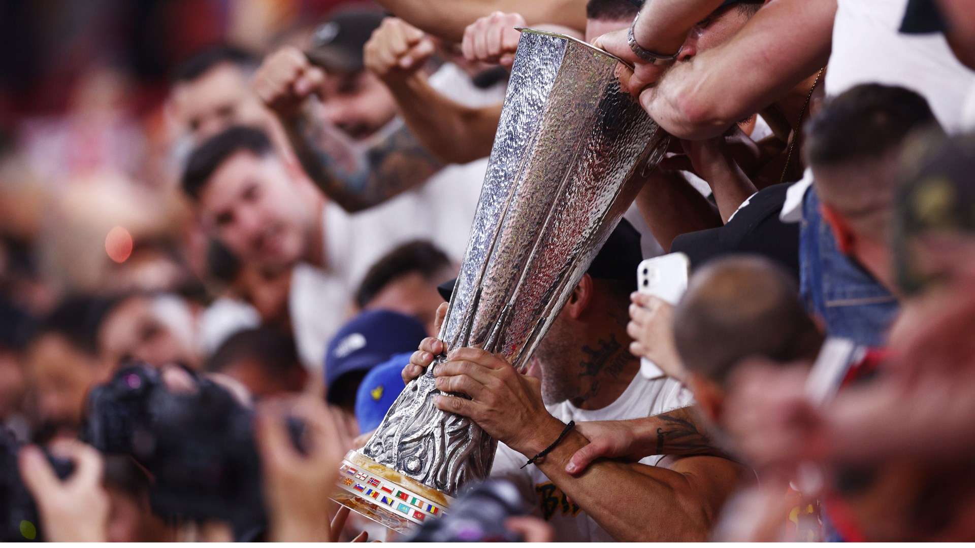 員與俱樂部 員與俱樂部